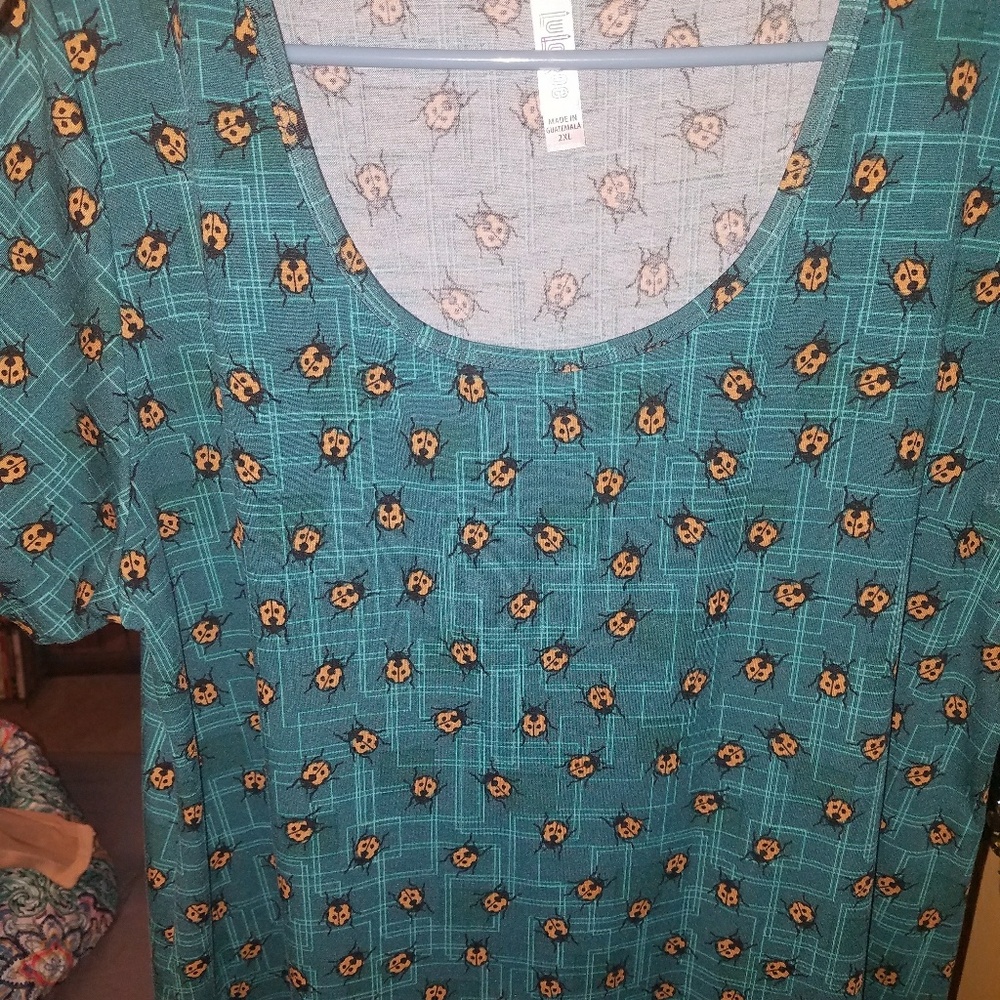LuLaRoe Classic T